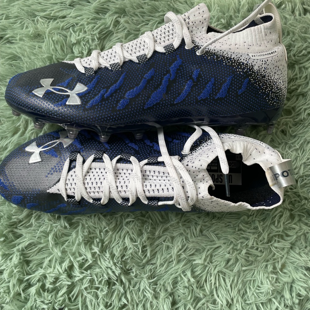UNDER ARMOUR The UA Spotlight,THREADLOCK. Size 13.